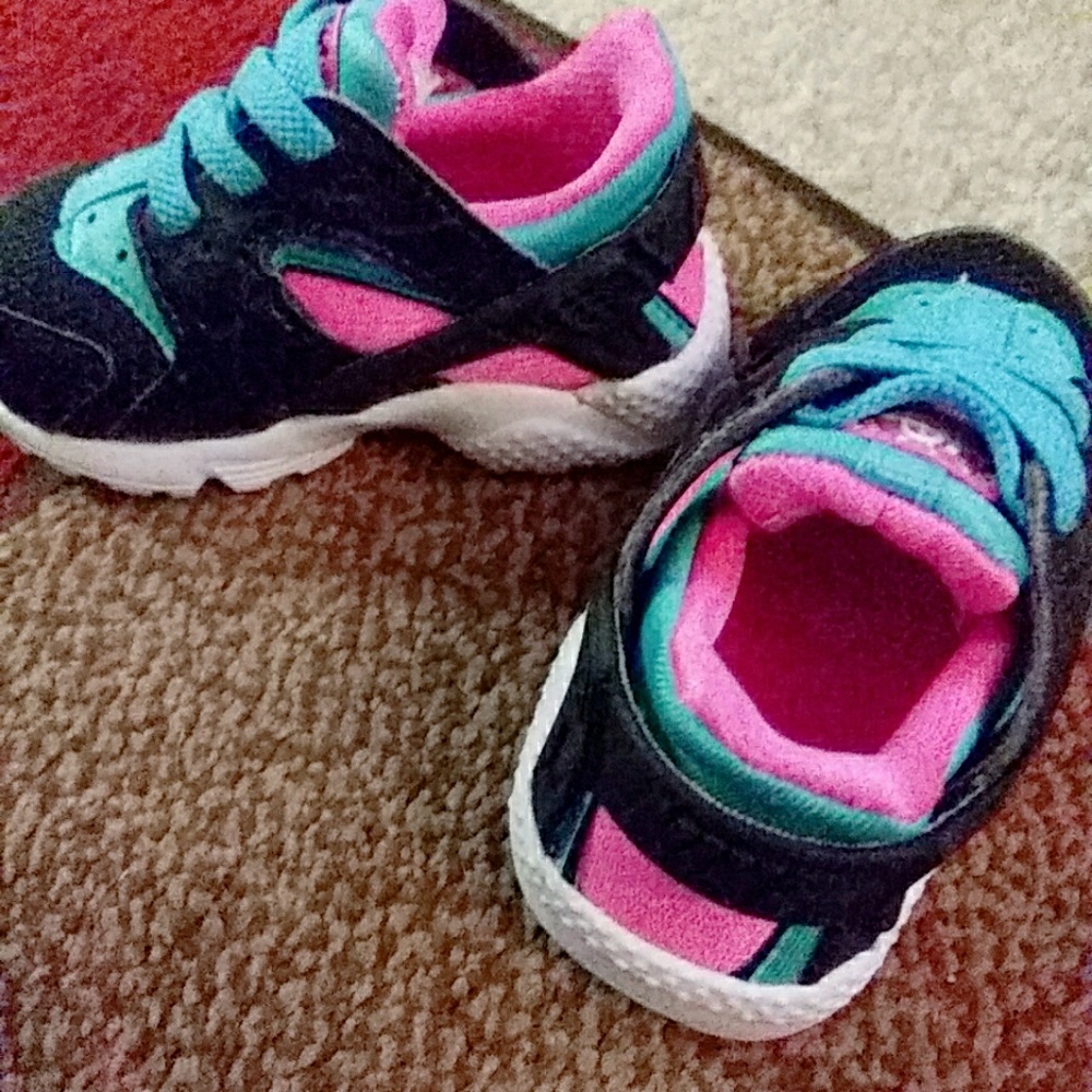 💯 Toddler Huraches **Authentic**